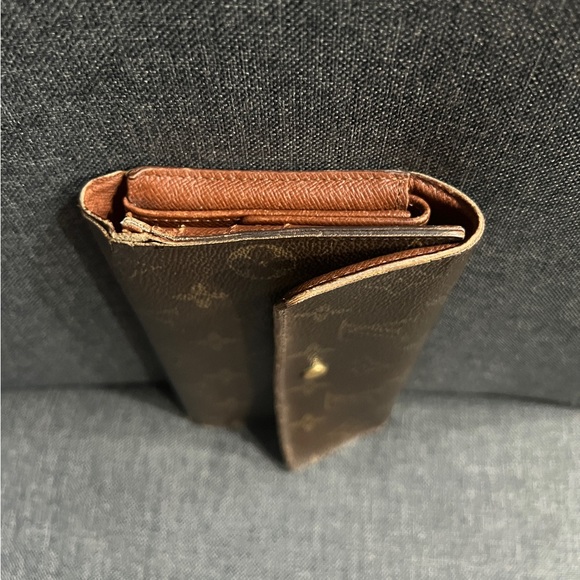 Louis Vuitton Vintage Long Wallet - Picture 6 of 9